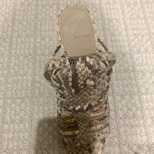 Brian Atwood  vero cuoio 7 1/2